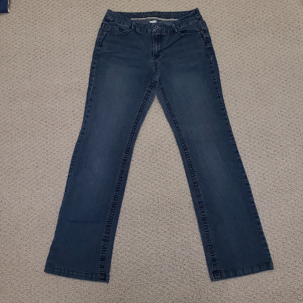 Sonoma life style size 8 ladies blue jeans
